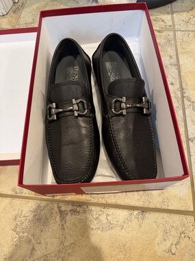 Salvatore Ferragamo Black Pebbled Leather Bit Slip-On Loafers